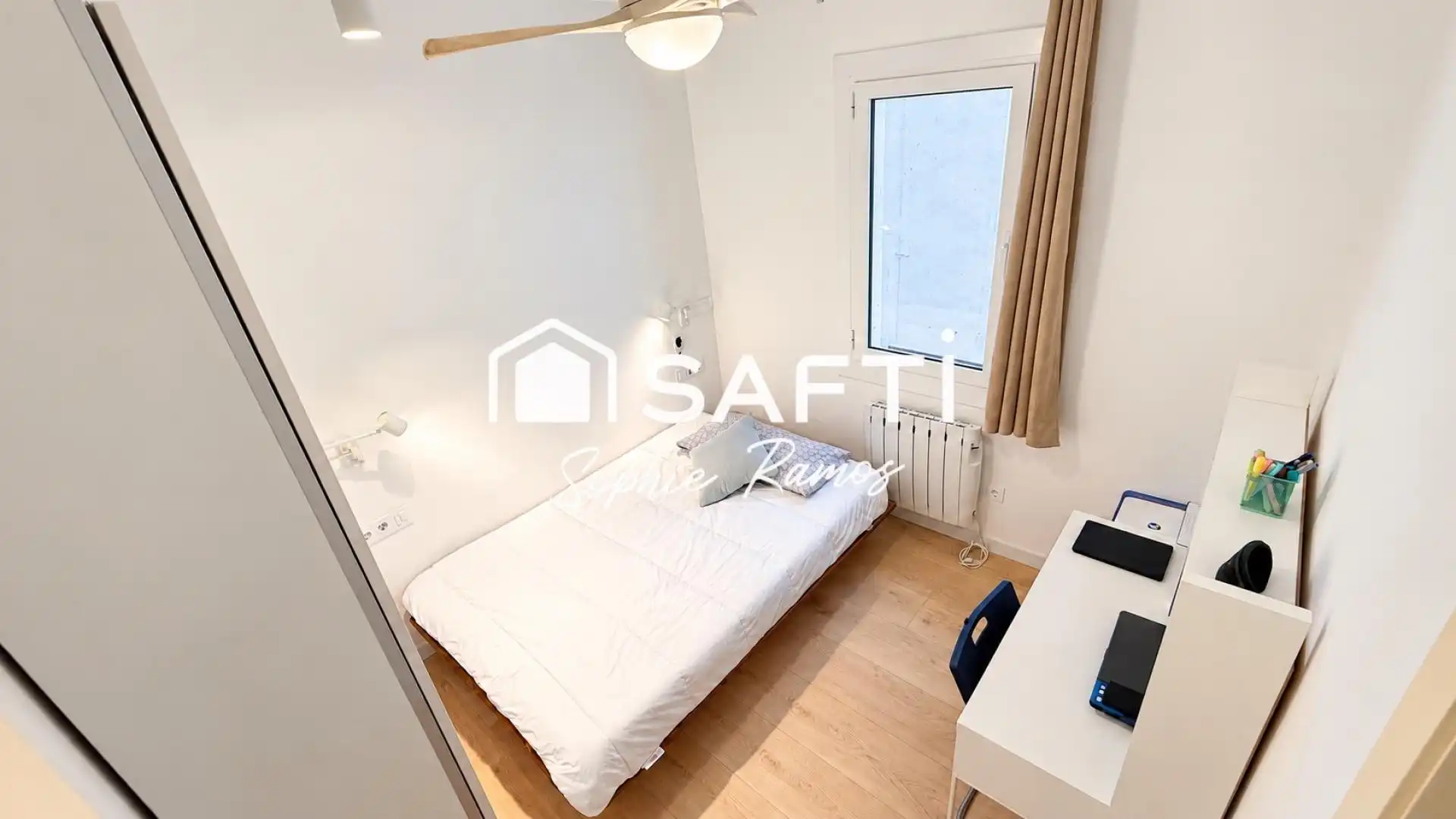 Bedroom of Flat for sale in Sant Martí