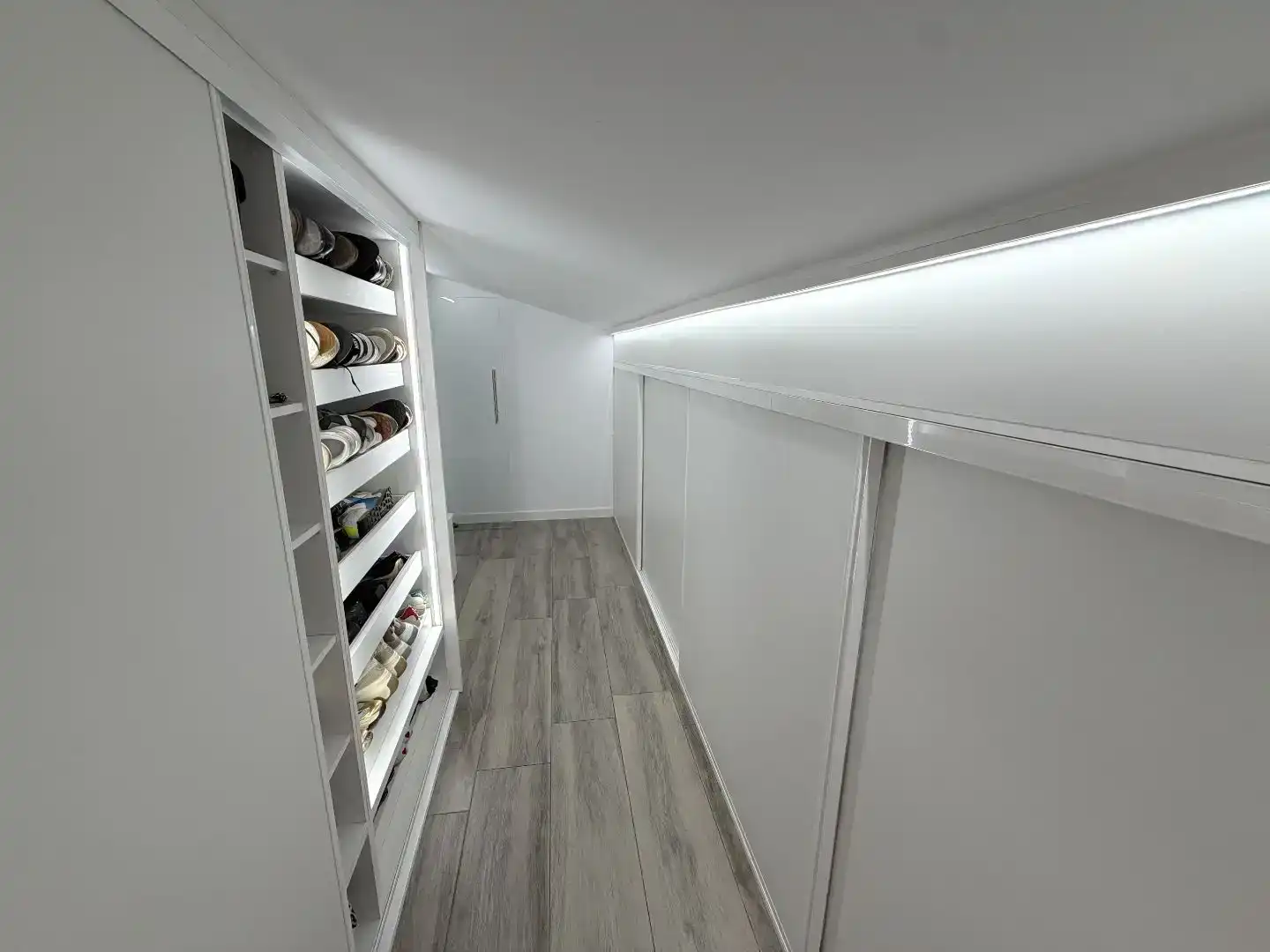 Casa adosada en venta en Sabadell con Aire acondicionado, Trastero y Balcón