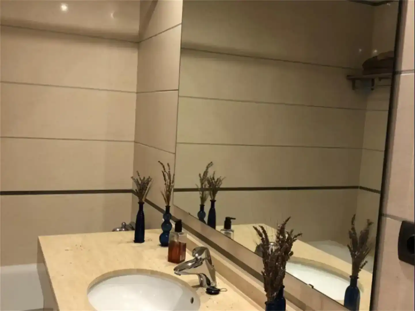 Bany de Pis en venda en Mont-roig del Camp amb Aire condicionat, Piscina i Balcó