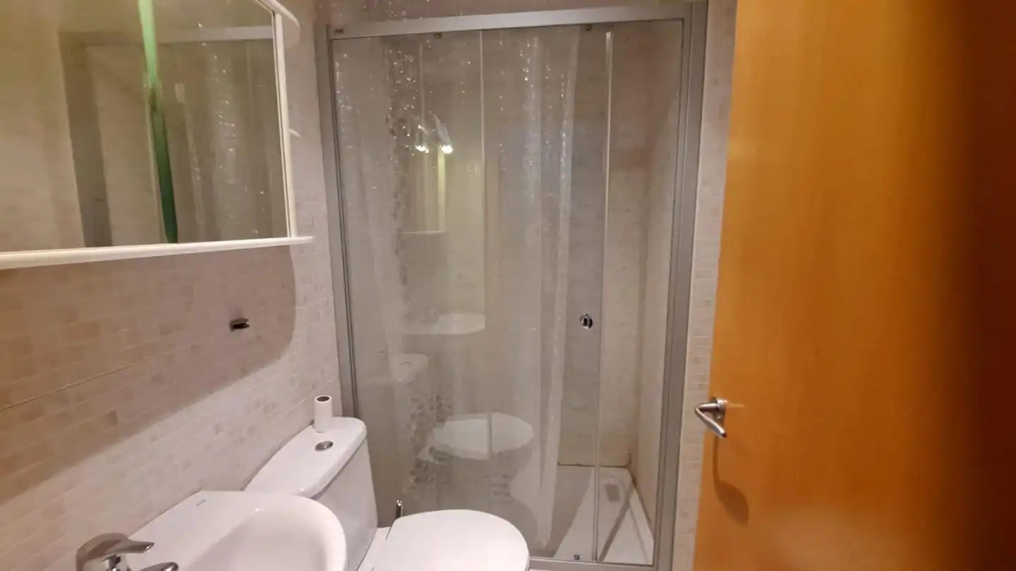 Piso con ascensor en venta en Carrer Viena, imagen 6