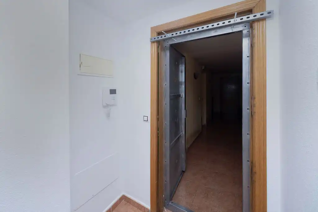 Flat for sale in Urb Colonia Santa Isabel - Res San Antonio -, Haygon - Universidad