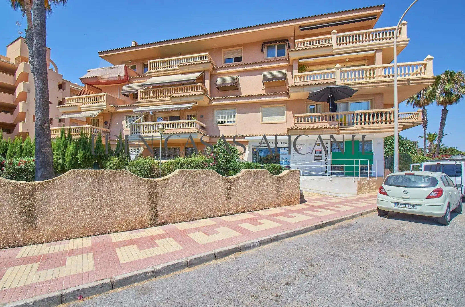 Exterior view of Flat for sale in El Campello  with Air Conditioner, Heating and Private garden