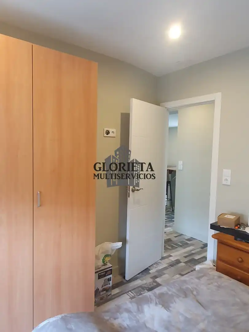 Piso en venta en Vigo  con Calefacción, Jardín privado y Amueblado