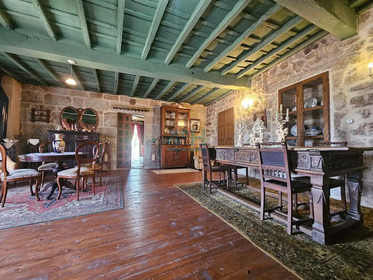 Comedor de Finca rústica en venta en Beade  con Jardín privado y Amueblado