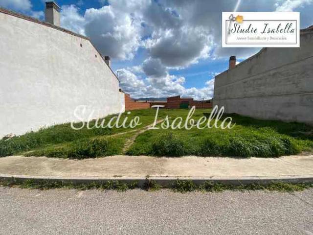 Terreno residencial en Venta en Calle San Isidro en Menasalbas