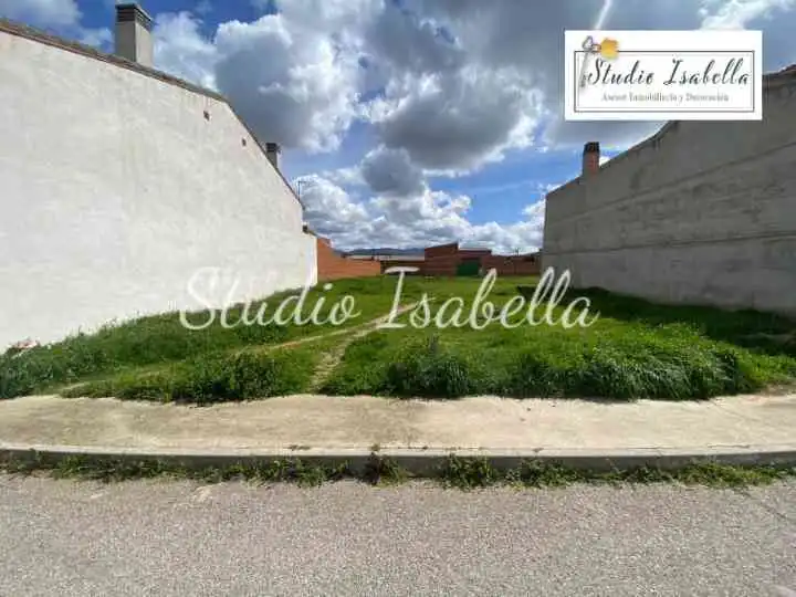 Residential land for sale in Calle San Isidro