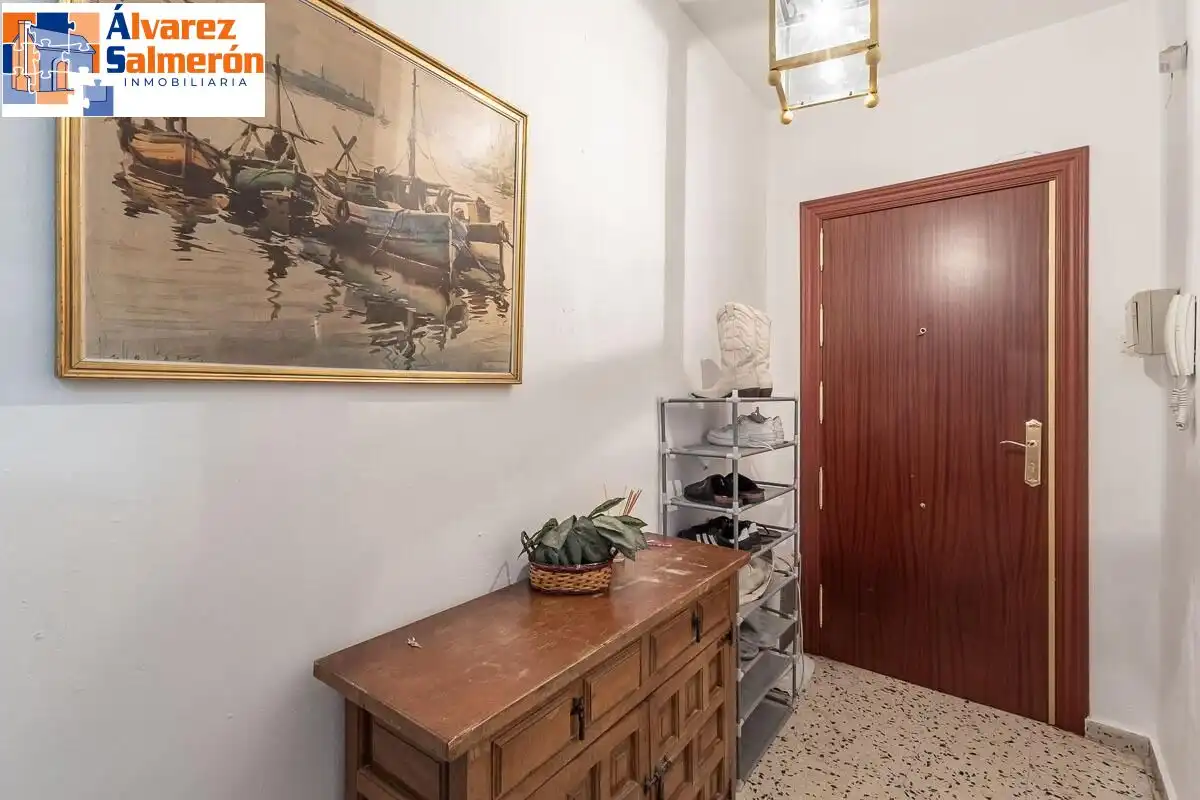Flat for sale in Calle de las Caballerizas, Centro - Sagrario