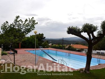 Villa con piscina in vendita a Borriol