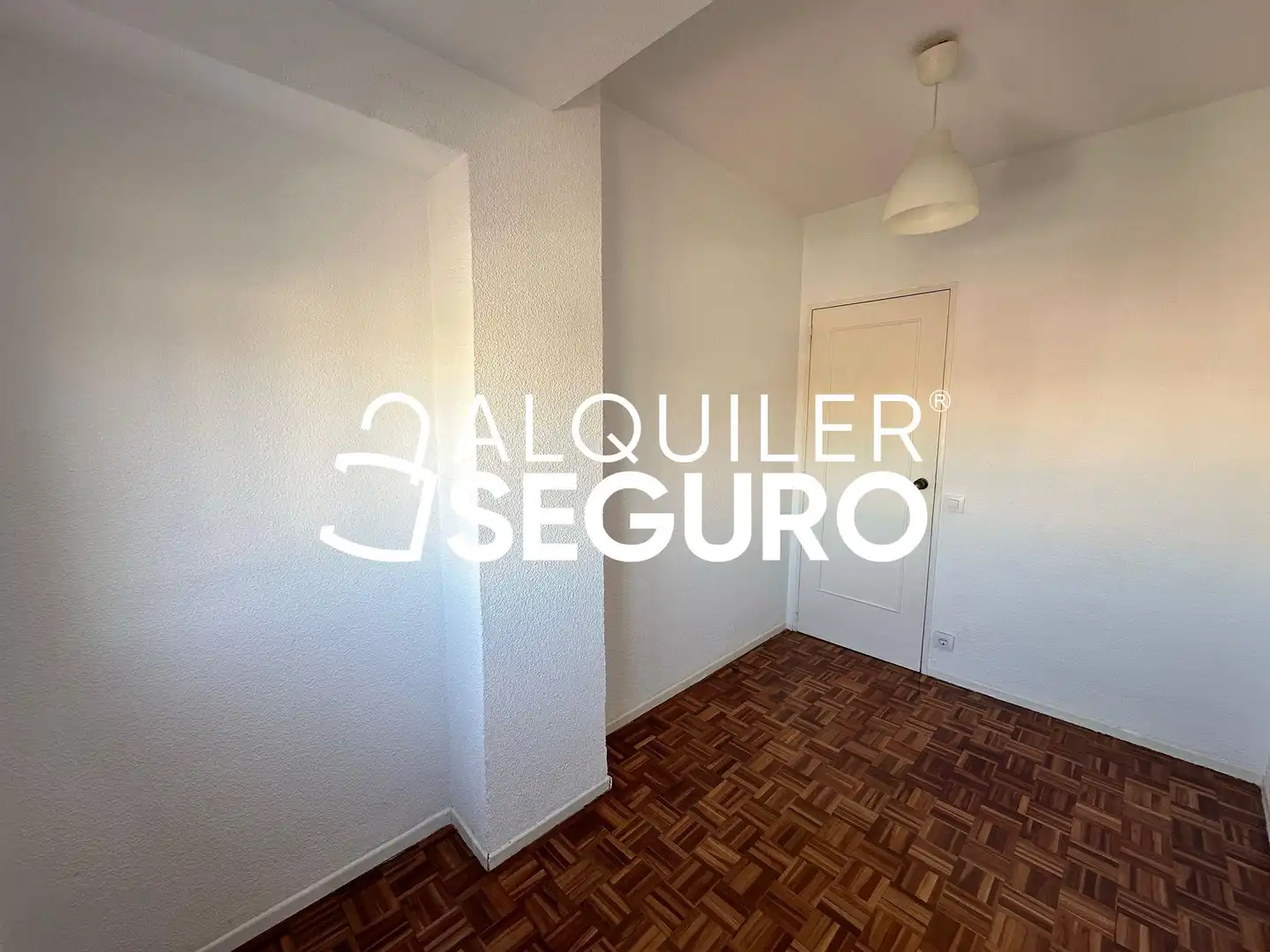 Habitación de Piso de alquiler en Madrid con Calefacción y Terraza