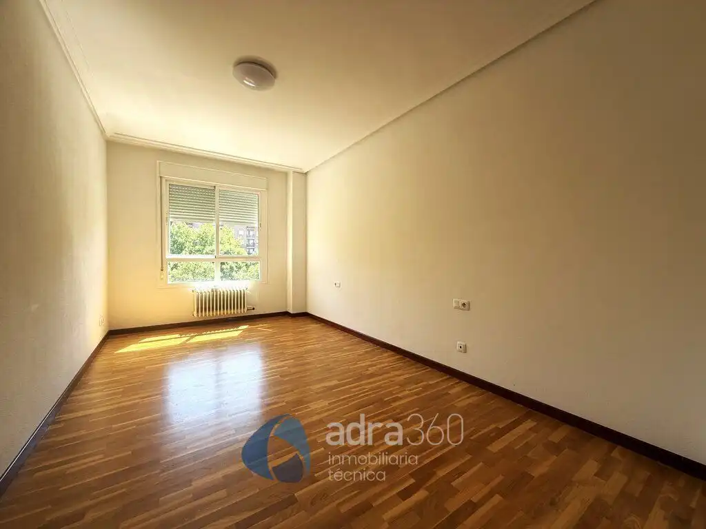 Wohnung zur Miete in  Logroño mit Heizung