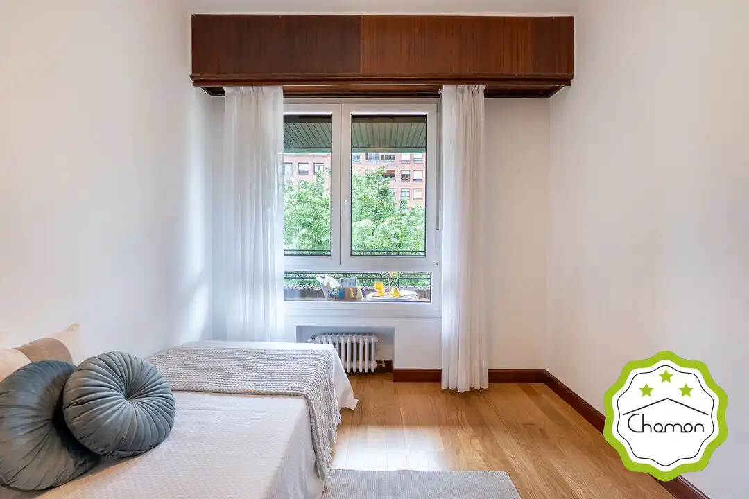 Habitación de Piso en venta en Bilbao  con Calefacción, Jardín privado y Terraza