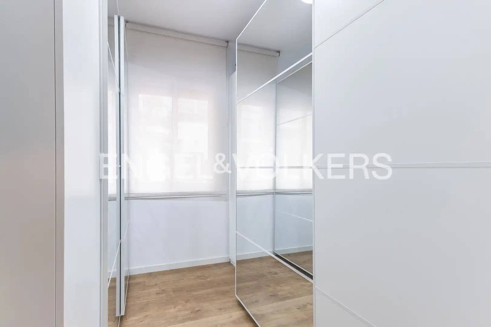 Habitación de Piso en venta en Barcelona con Aire acondicionado, Calefacción y Balcón