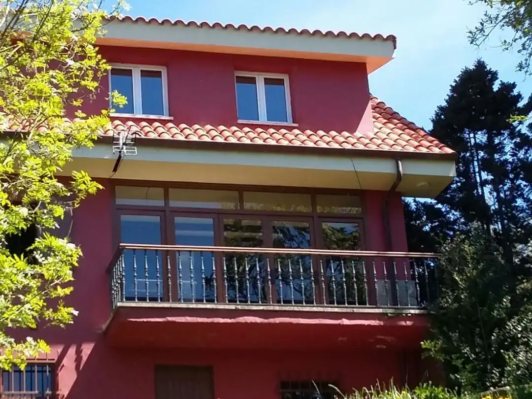 Villa con giardino in vendita a Caserio Santianes 8, imagen 2