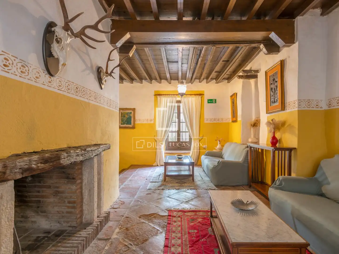 Sala d'estar de Finca rústica en venda en Málaga amb Jardí privat, Terrassa i Piscina
