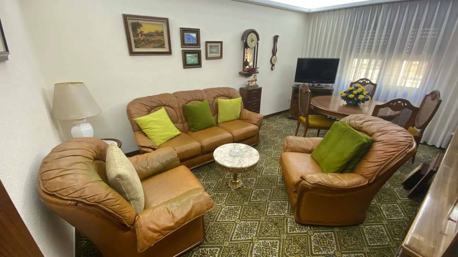 Living room of Flat for sale in San Martín del Rey Aurelio  with Heating, Parquet flooring and Terrace
