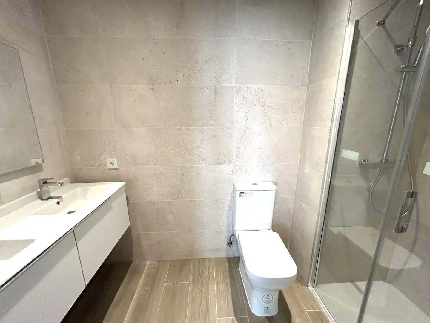 Baño de Piso de alquiler en Málaga con Aire acondicionado, Calefacción y Horno