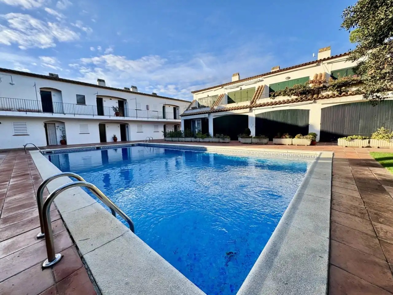 Piscina de Piso en venta en Palafrugell con Calefacción, Terraza y Amueblado