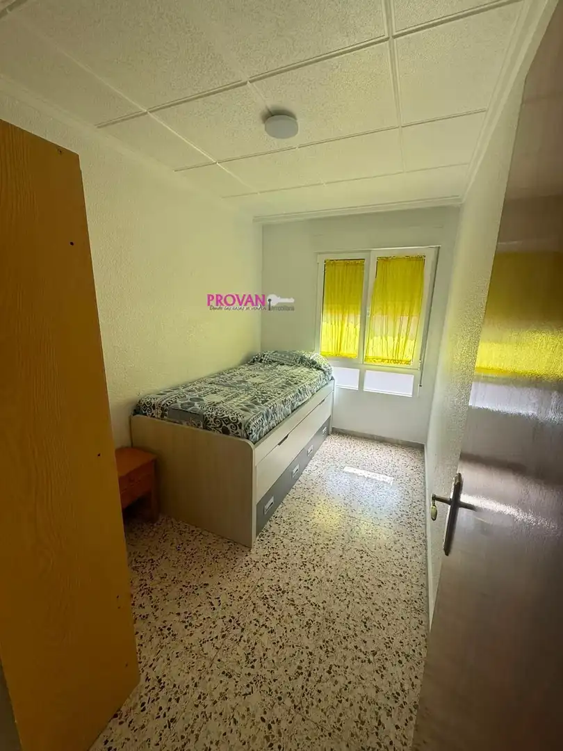 Habitación de Piso de alquiler en Guardamar del Segura con Amueblado