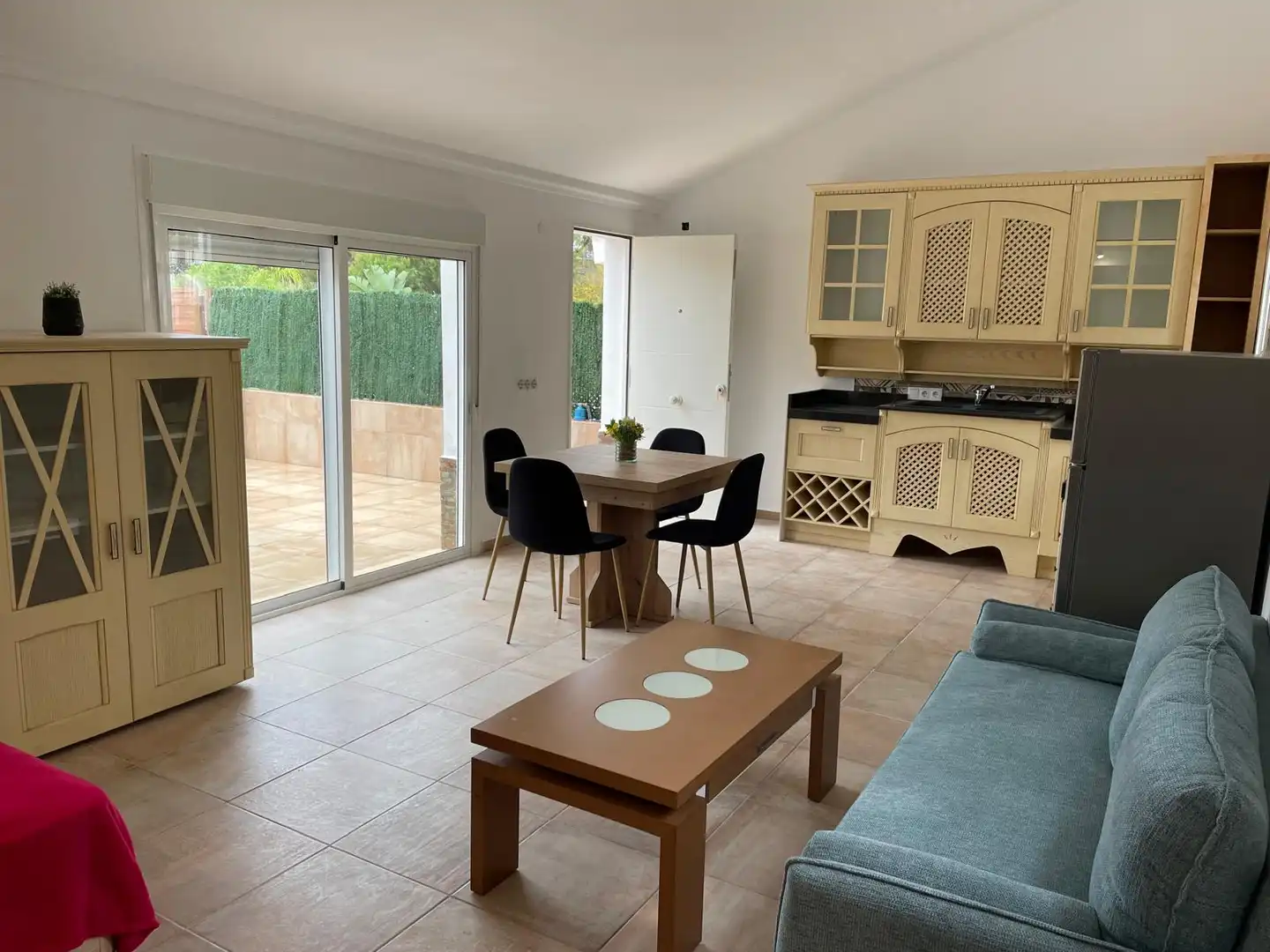 Sala d'estar de Estudi de lloguer en Vélez-Málaga amb Aire condicionat, Moblat i Rentadora
