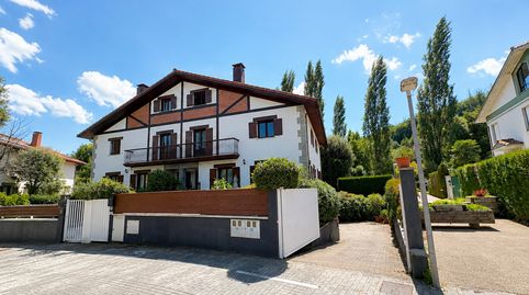 MAGNIFICA VILLA PAREADA CON JARDIN EN ASTEASU DE RECIENTE CONSTRUCCION, imagen 2