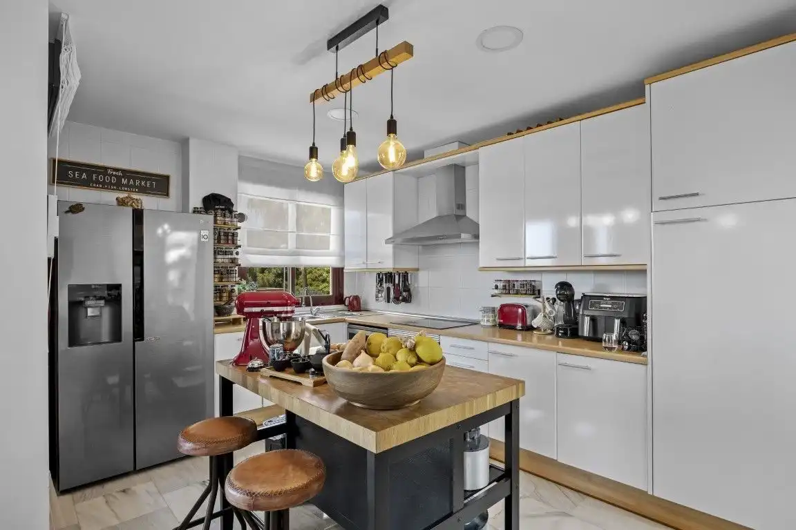 Cocina de Casa o chalet en venta en Benahavís con Aire acondicionado, Calefacción y Jardín privado