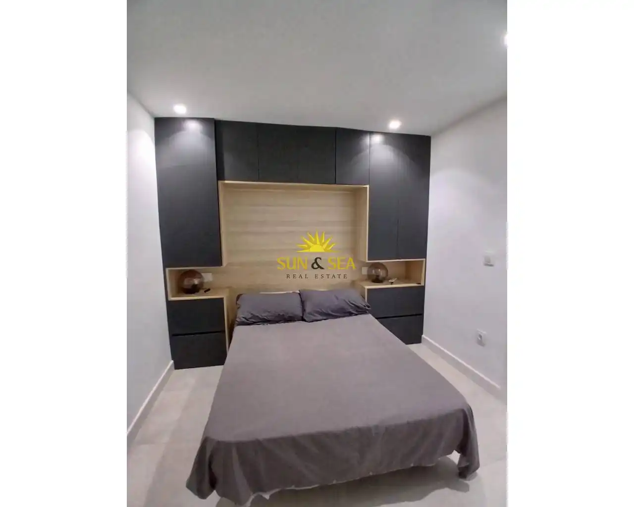 Schlafzimmer von Erdgeschoss zur Miete in Orihuela mit Klimaanlage, Terrasse und Schwimmbad