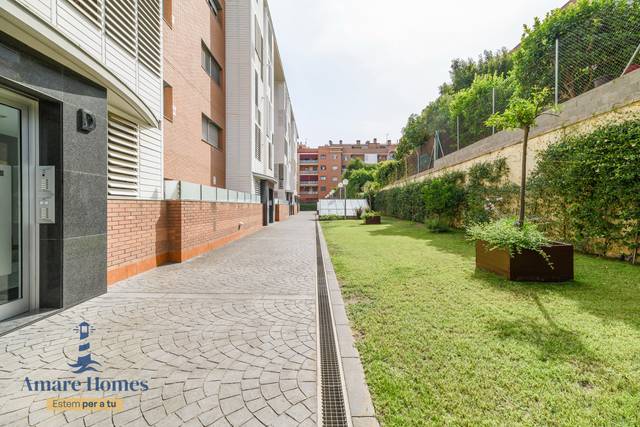 Piso en Venta en Passeig de Lormont en Els Canyars