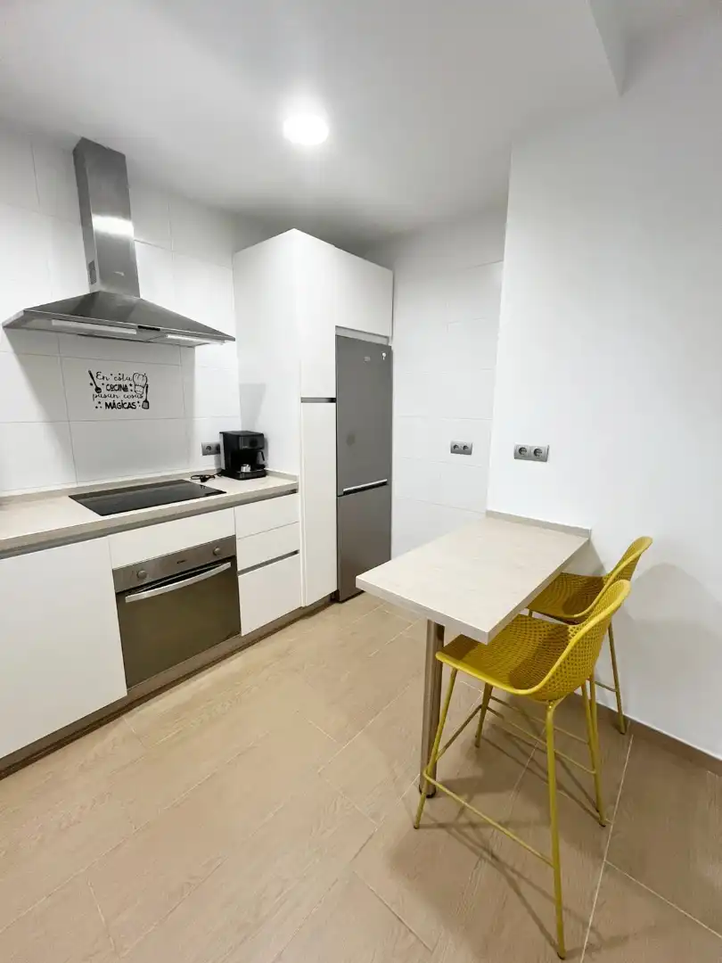Cuina de Apartament en venda en Córdoba amb Aire condicionat, Calefacció i Moblat