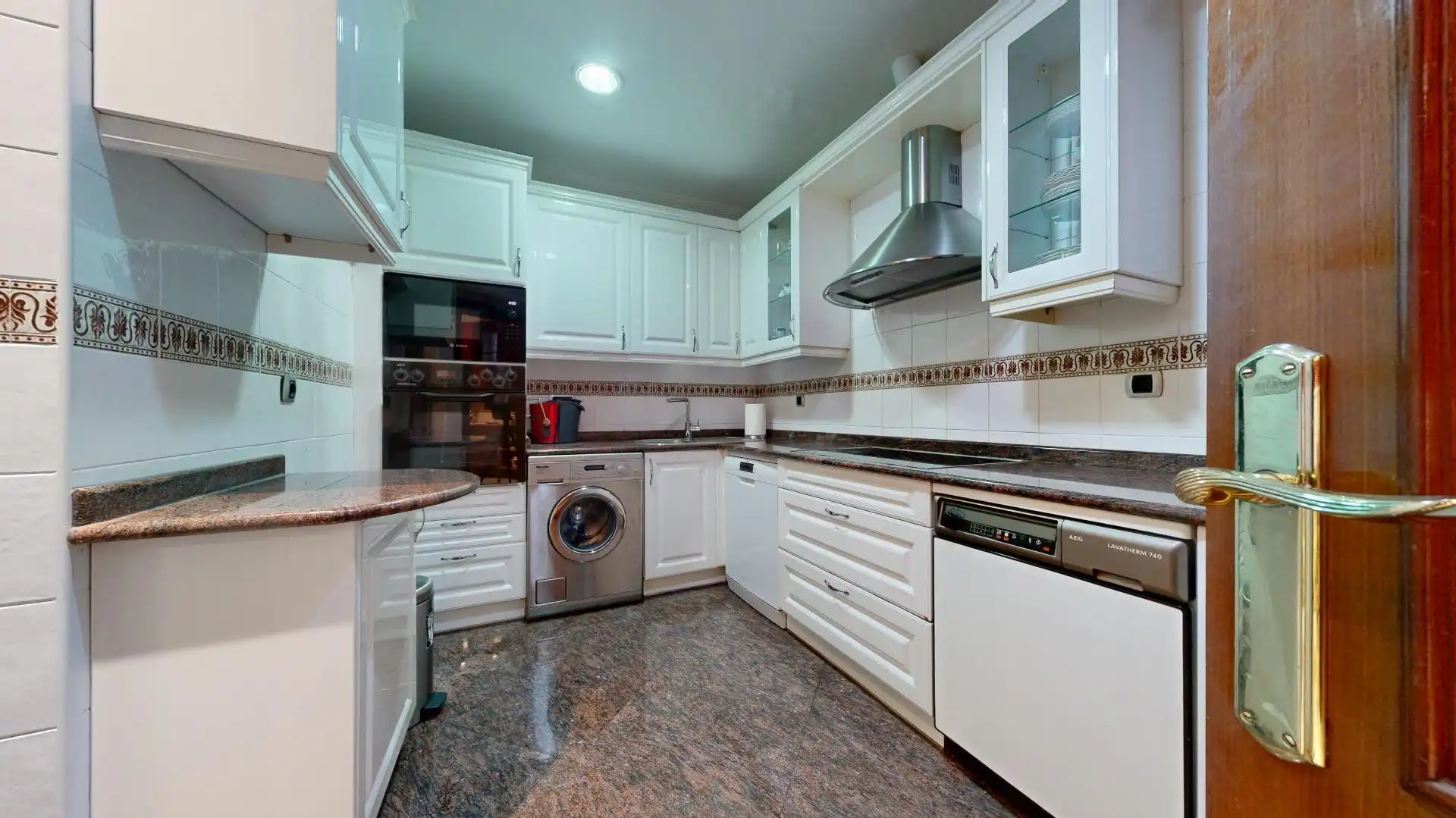 Kitchen of Flat for sale in Bilbao   with Heating, Terrace and Balcony