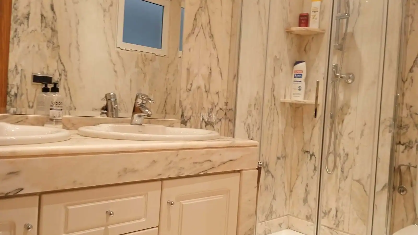 Bathroom of Duplexes for sale in Elche / Elx  with Air Conditioner, Heating and Storage room