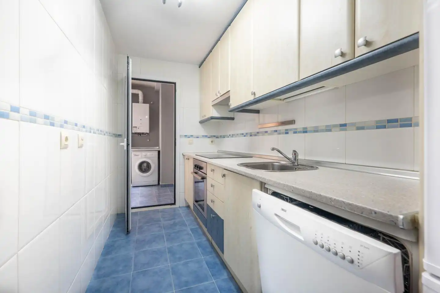 Wohnung mit Pool zum Verkauf in Calle Agustín Rodríguez Sahagún, imagen 15