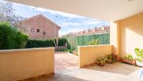 Jardí de Casa adosada en venda en Fuenlabrada amb Aire condicionat, Terrassa i Piscina