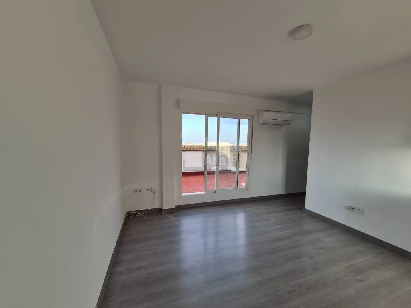 Attic for rent in Avinguda dels Tamarindes, 4, Nou Campanar
