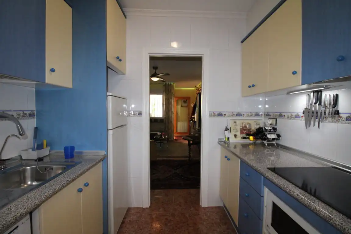 Cuina de Apartament en venda en Orihuela amb Terrassa, Moblat i Piscina comunitària