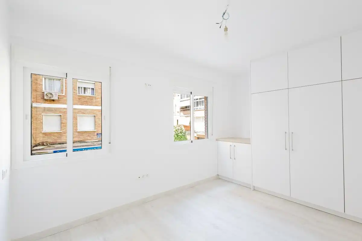 Habitación de Piso en venta en Málaga con Calefacción, Terraza y Balcón