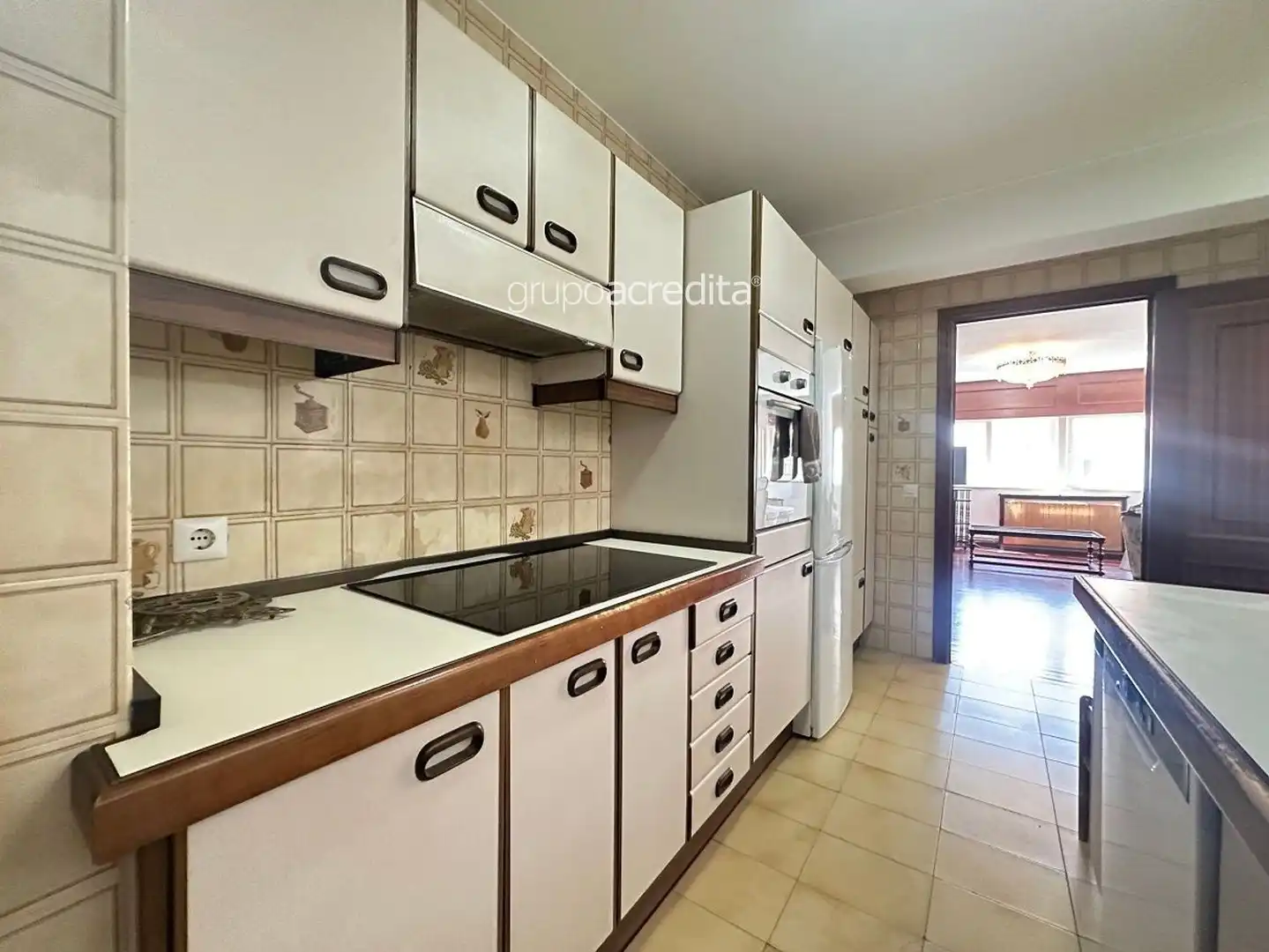 Cuina de Pis en venda en Santiago de Compostela  amb Calefacció, Parquet i Traster
