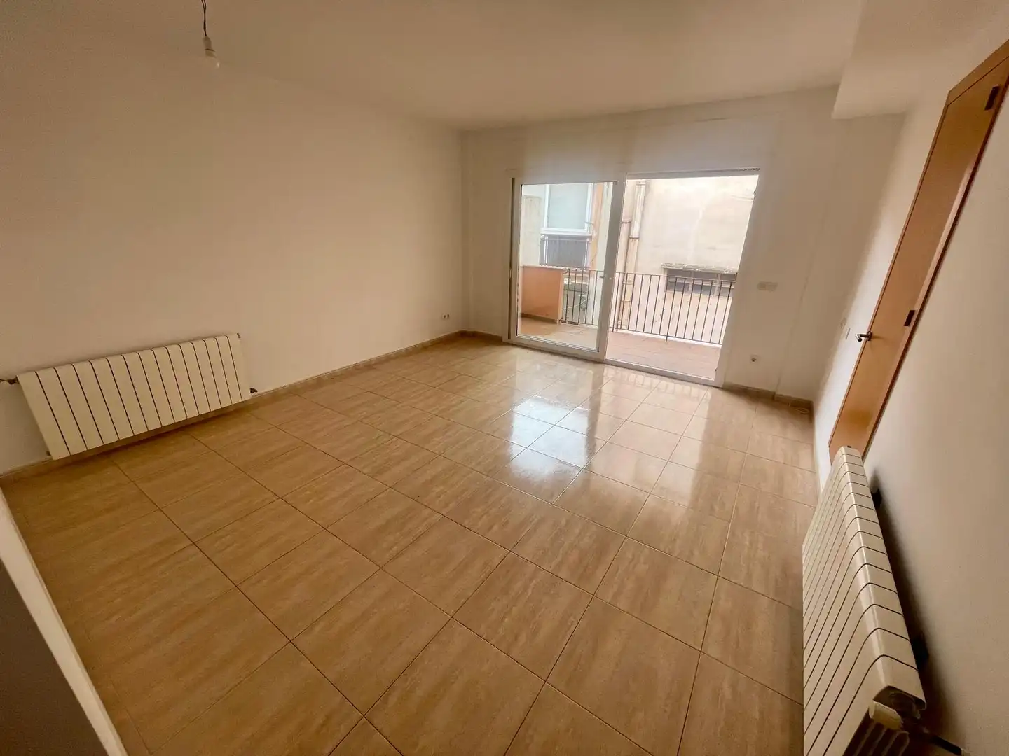 Sala de estar de Dúplex en venta en Palamós con Calefacción, Terraza y Horno