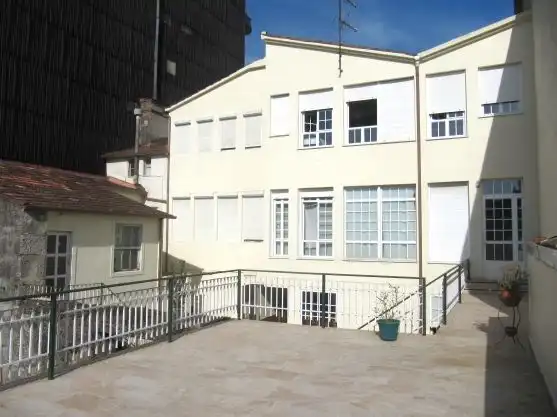 Casa adosada en venta en Praza de Bugallal, Ponteareas