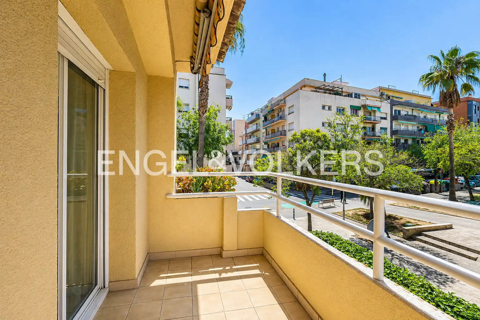 Balcony of Houses for sale in Vilanova i la Geltrú  with Air Conditioner, Heating and Private garden