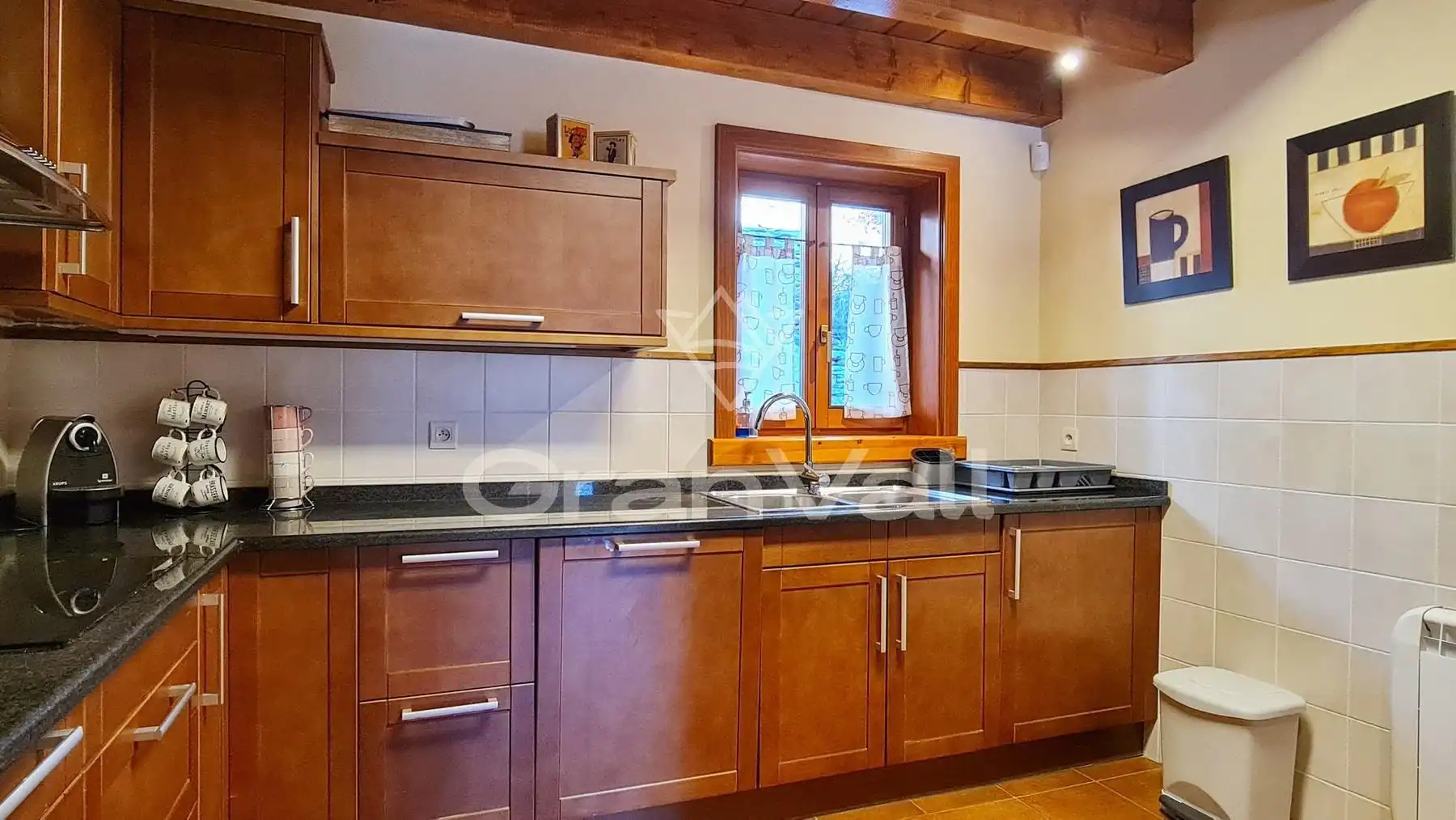 Küche von Einfamilien-Reihenhaus zum Verkauf in Osséja mit Heizung, Parkett und Terrasse