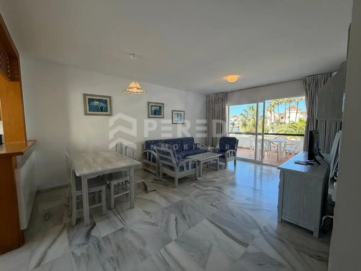Außenansicht von Wohnungen zum Verkauf in Roquetas de Mar mit Klimaanlage, Privatgarten und Terrasse