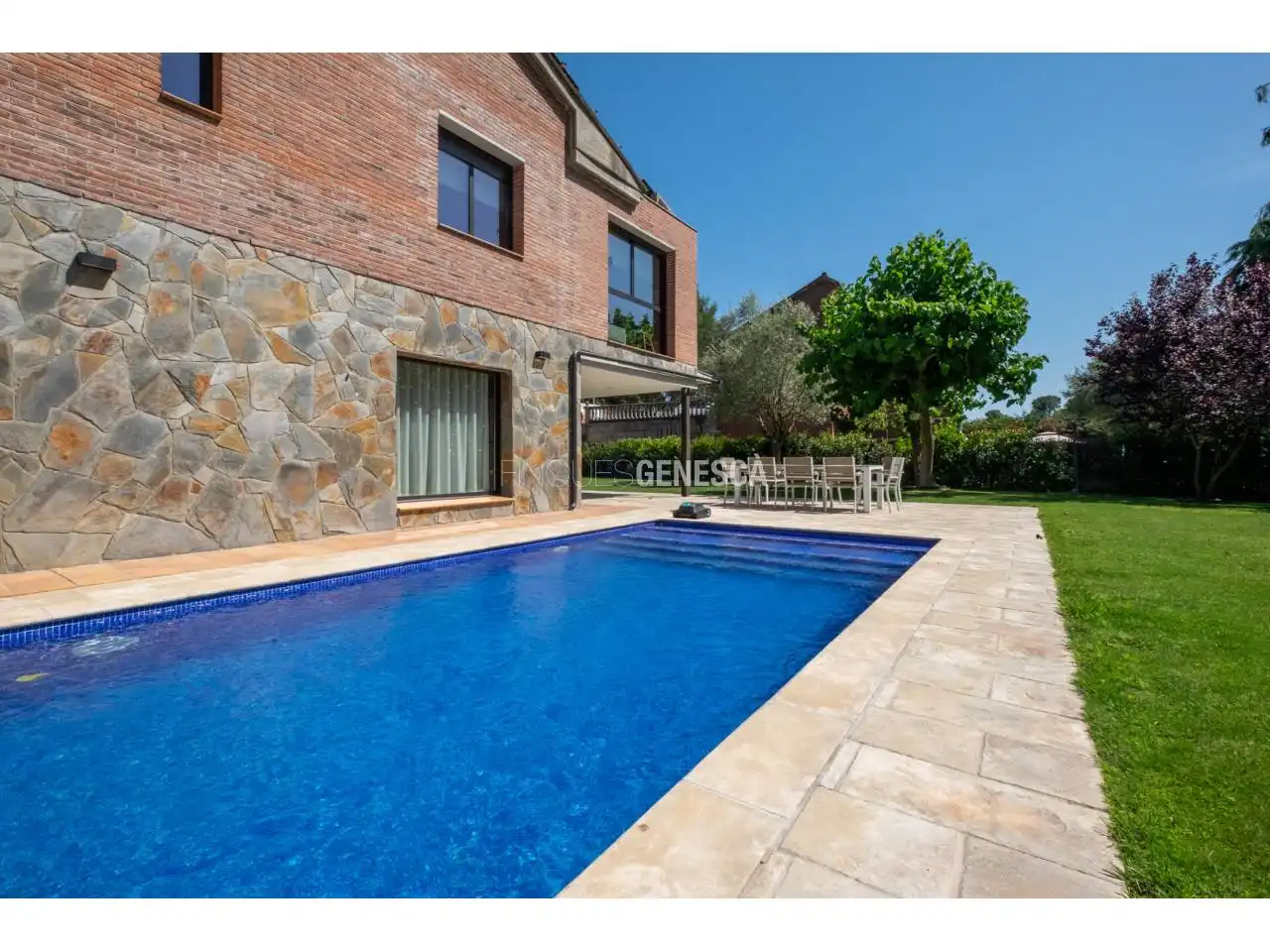 Piscina de Casa o chalet en venta en Matadepera con Aire acondicionado, Calefacción y Jardín privado