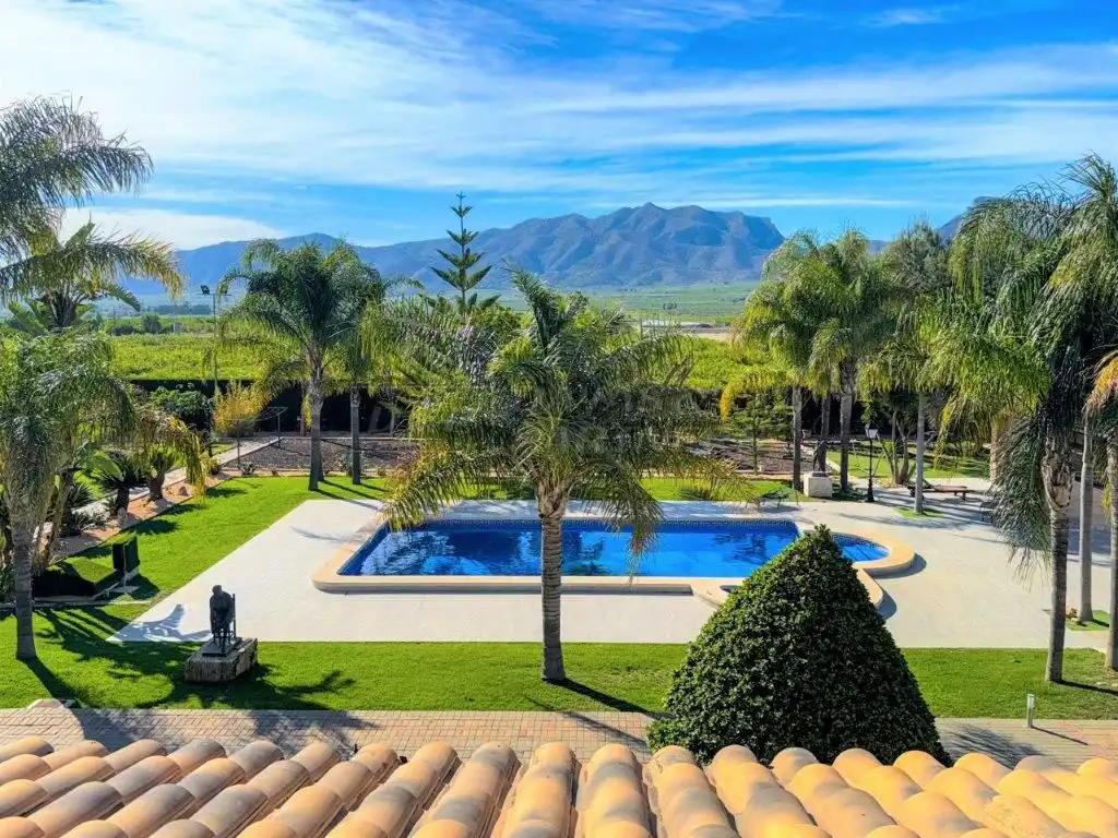 Jardí de Casa o xalet en venda en Orihuela amb Aire condicionat, Jardí privat i Traster