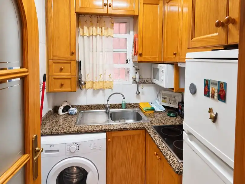 Cocina de Piso en venta en Torrevieja con Aire acondicionado, Terraza y Balcón