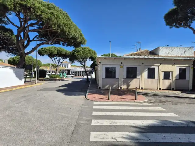 Vista exterior de Apartament en venda en Chiclana de la Frontera amb Terrassa, Moblat i Piscina comunitària