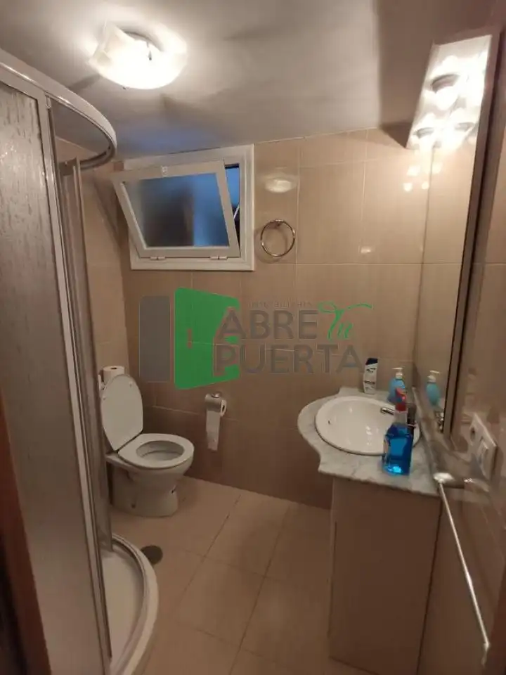 Baño de Planta baja en venta en Ourense Capital  con Calefacción y Trastero