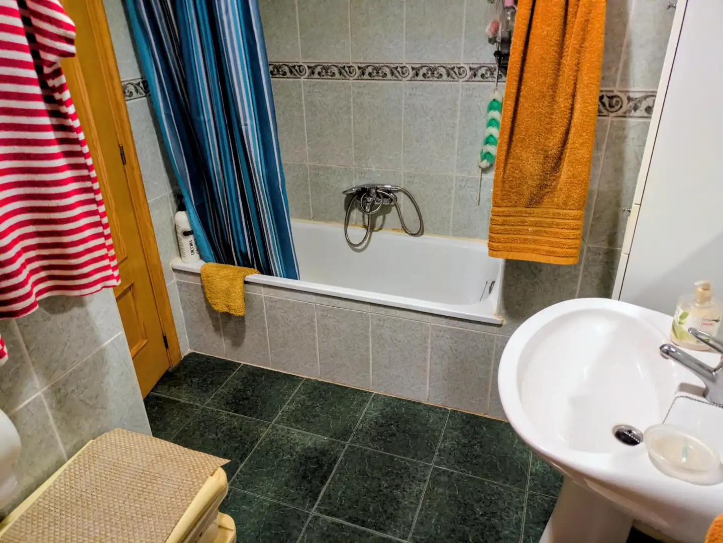 Badezimmer von Wohnungen zum Verkauf in Cullera mit Terrasse und Möbliert