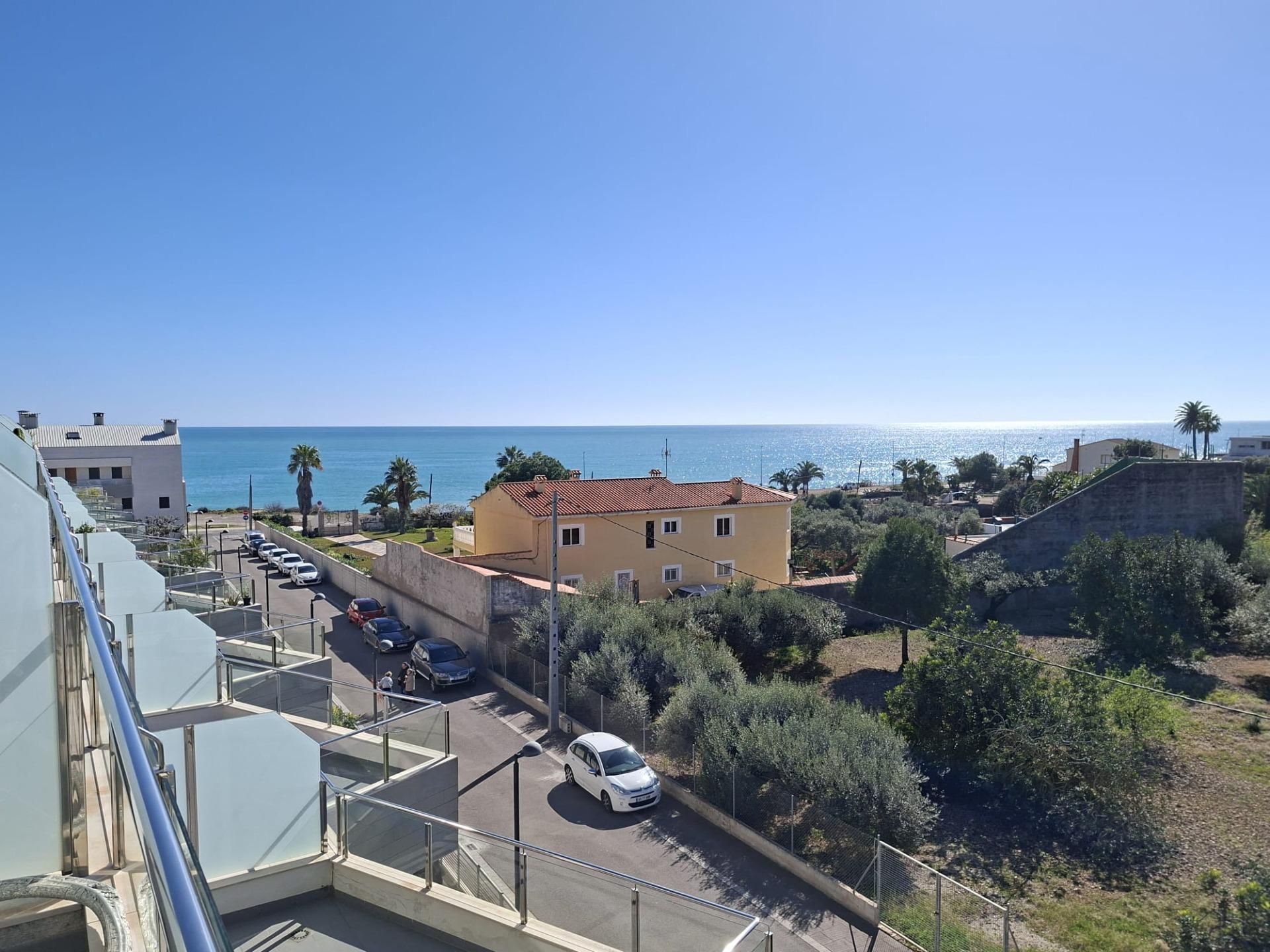 Vista exterior de Dúplex en venta en Vinaròs con Aire acondicionado, Terraza y Amueblado