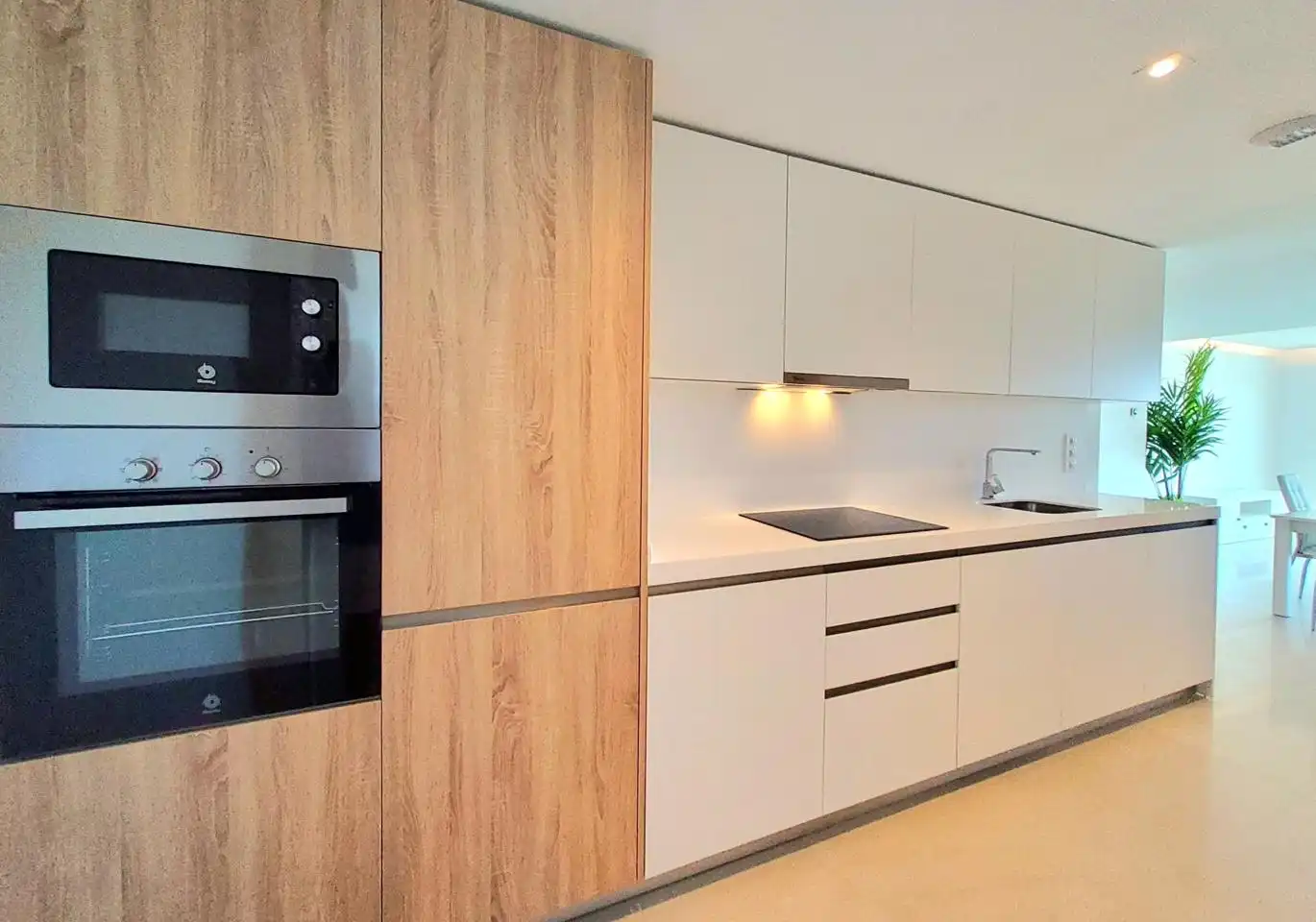 Cocina de Apartamento en venta en Sotogrande con Aire acondicionado, Terraza y Amueblado