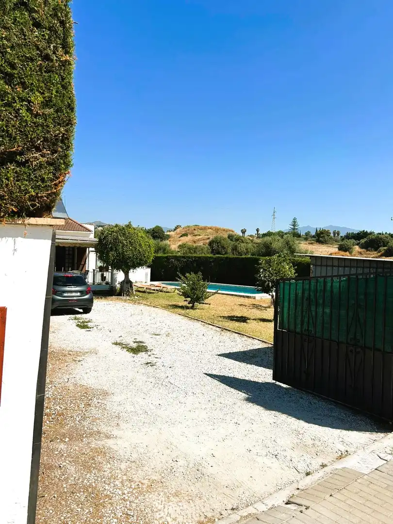 Jardí de Finca rústica en venda en Estepona amb Jardí privat, Terrassa i Piscina